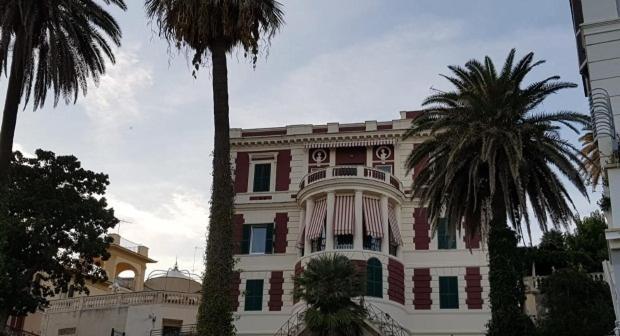 Regal House Anzio 2 Hotel Ngoại thất bức ảnh